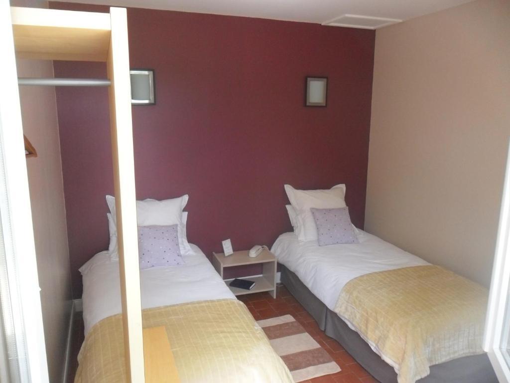Hotel La Buissonniere Bannay  Room photo